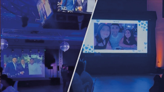 Fotomensajes en vivo proyectados en pantalla